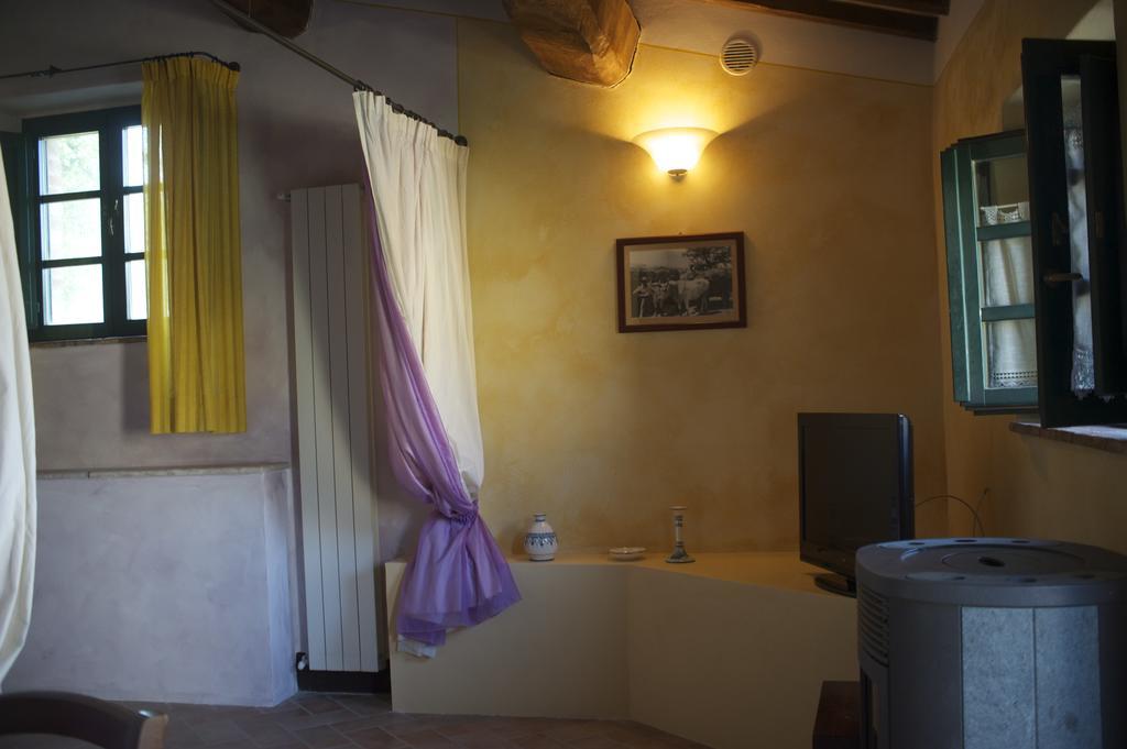 Agriturismo Erta Casole d'Elsa Exterior photo