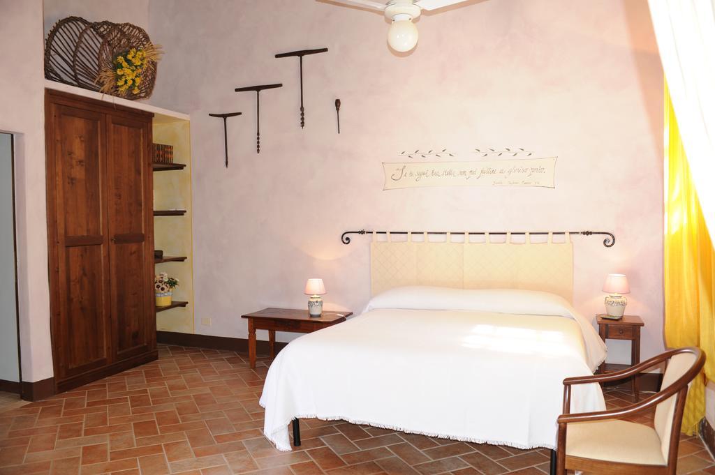 Agriturismo Erta Casole d'Elsa Exterior photo